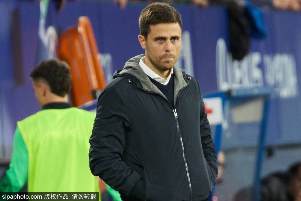 怎么申请世界杯代理
_布莱顿主帅赫尔泽勒谈失利：执行力不足与梦剧场的震撼氛围