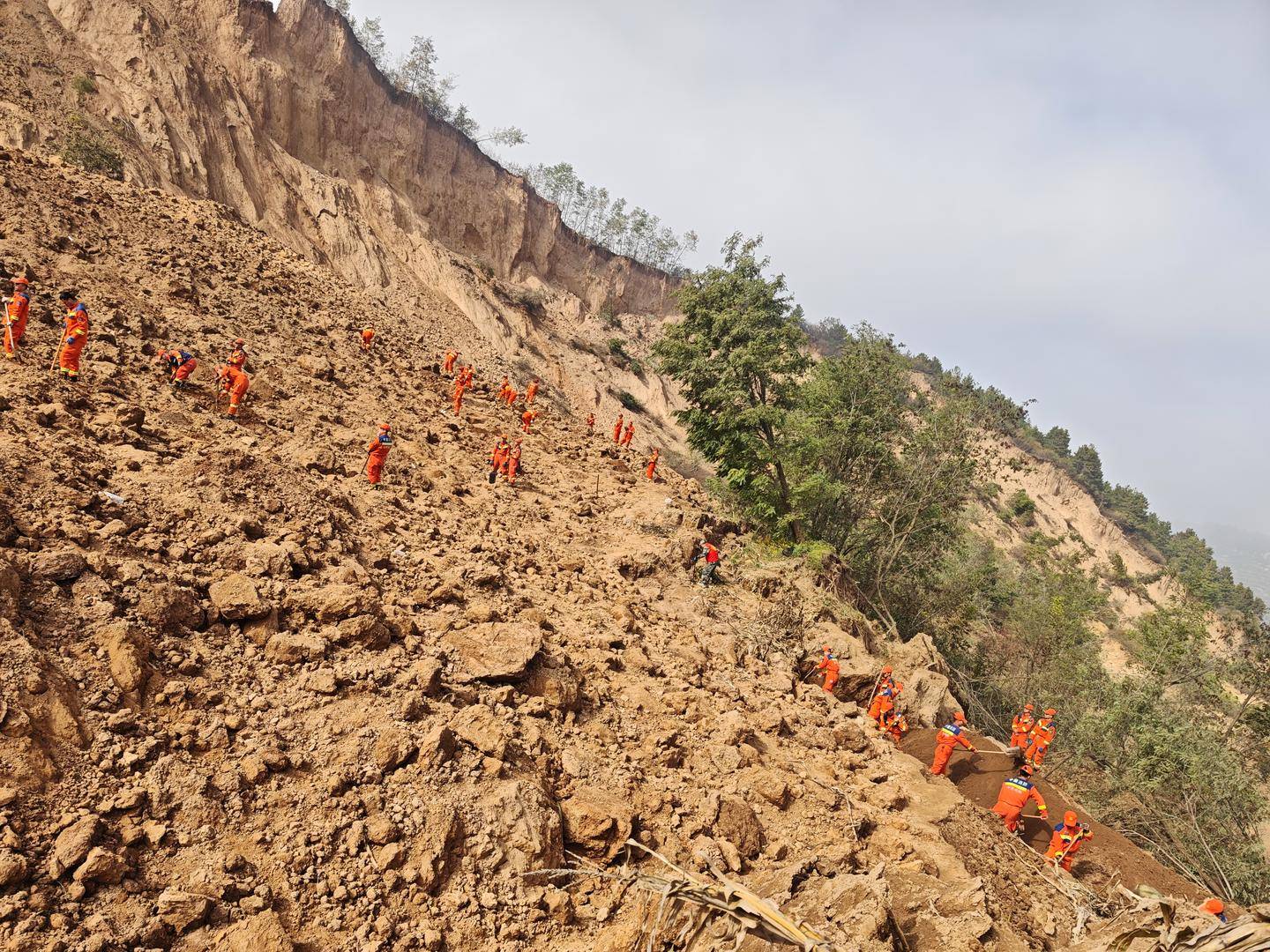 皇冠信用盘代理流程
_农妇收玉米遇山体垮塌失联 当地搜救8天后停止 家属:在家中举办皇冠信用盘代理流程
了告别仪式