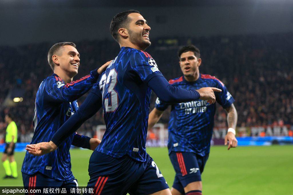 足球欧洲杯开户
_观战台:热刺战曼联+曼城火拼利物浦 拜仁冲击17连胜