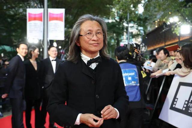 皇冠信用需要押金吗
_知名导演陈可辛出车祸皇冠信用需要押金吗
，现场画面曝光，警方正调查