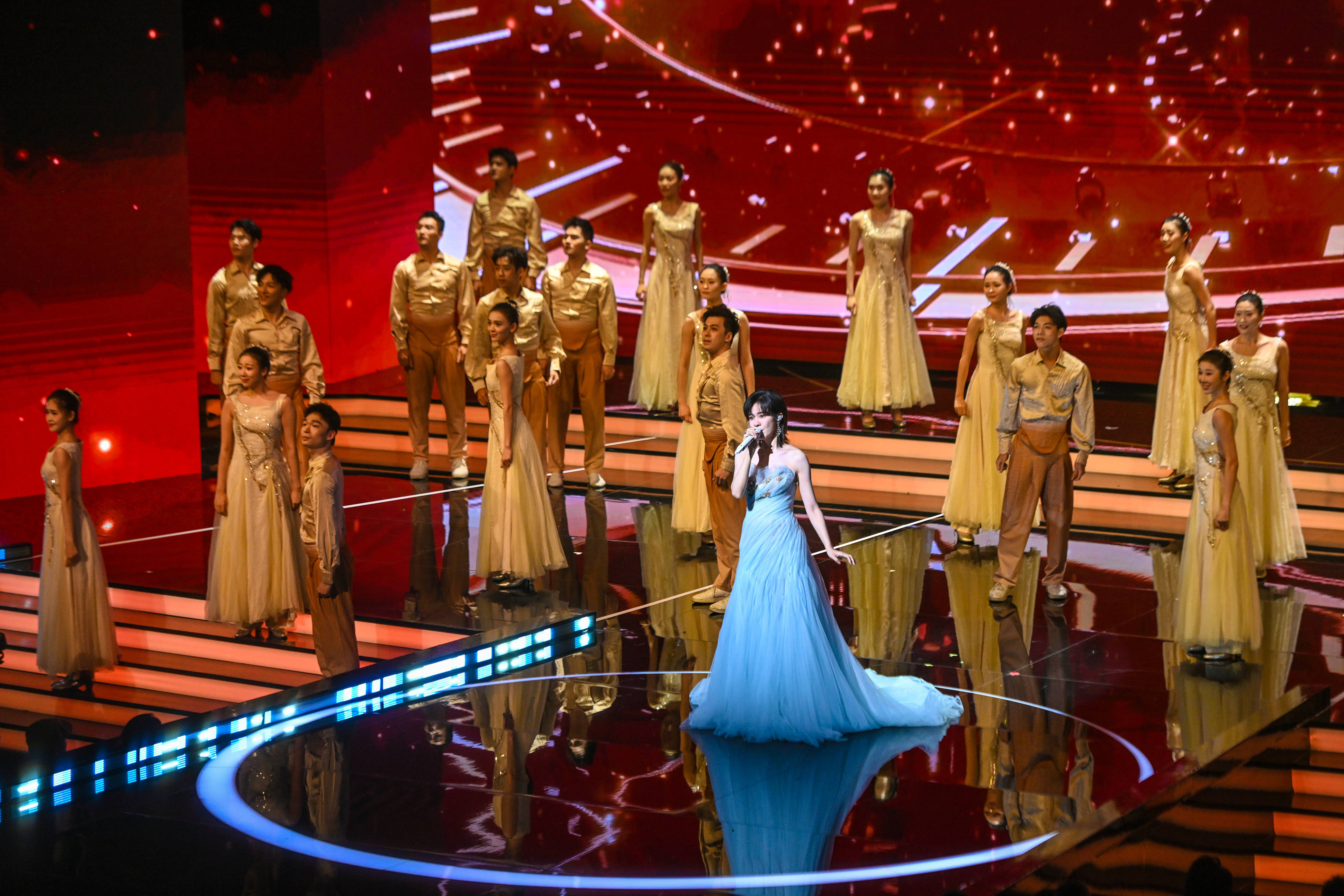 怎么开皇冠信用平台
_2025年中国金鸡百花电影节开幕