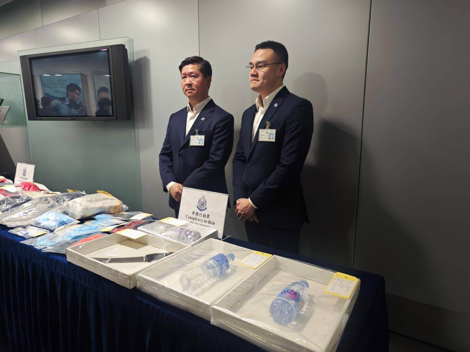 2022足球平台出租
_香港10亿劫案|警方:15人被捕2022足球平台出租
,属精心策划,抢劫过程仅30秒