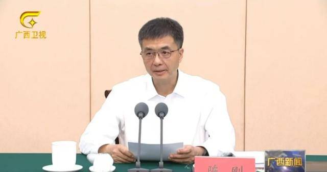 皇冠信用网会员注册
_陈刚：推动干部能上能下、能进能出皇冠信用网会员注册
，让躺平混日子的人没市场、靠边站
