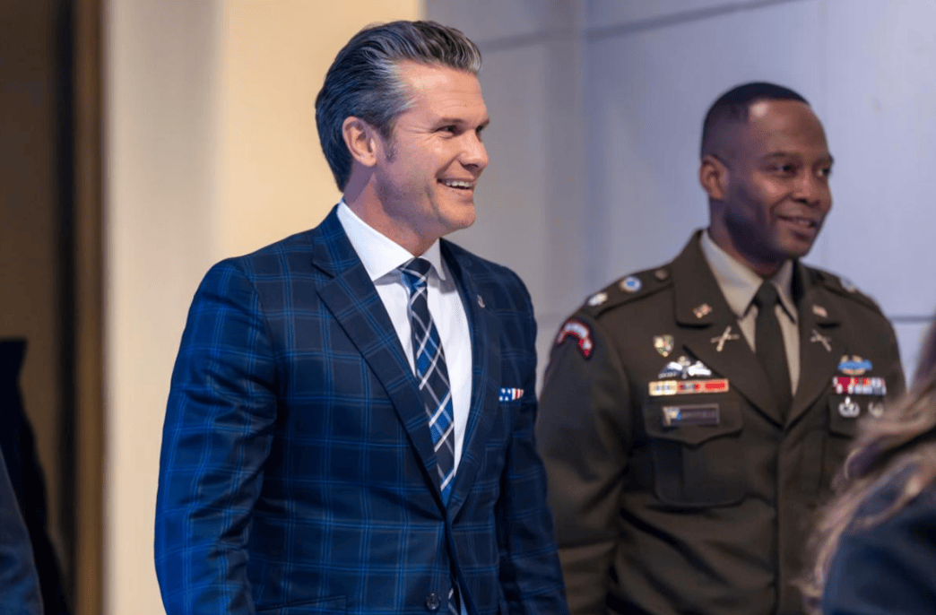 谢周三vs 诺维奇
_一份绝密报告谢周三vs 诺维奇
,让白宫高层脸色煞白,干涉台海是把美国往火坑里推!