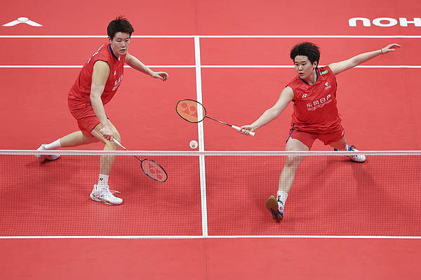 埃及超级联赛_国羽闯入总决赛四项决赛埃及超级联赛，最保险的女双却出意外，“圣坛”组合泪别2025年