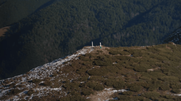 埃弗顿vS 阿斯顿维拉
_为逃兵役越境的乌克兰人:“宁可死于山野”