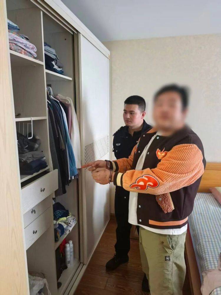 荷兰甲组联赛_家中被盗荷兰甲组联赛，报警后“好友”全程陪同，忙前忙后！反转来了……
