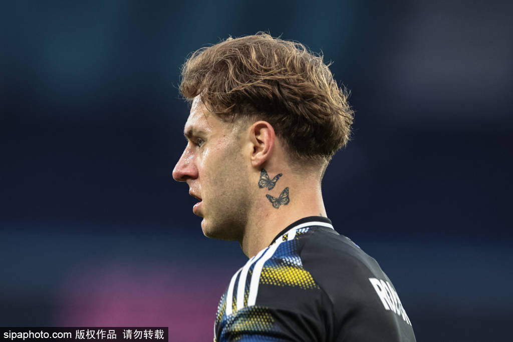 皇冠登入网址
_福登本场表现分析:数据与评分的背后