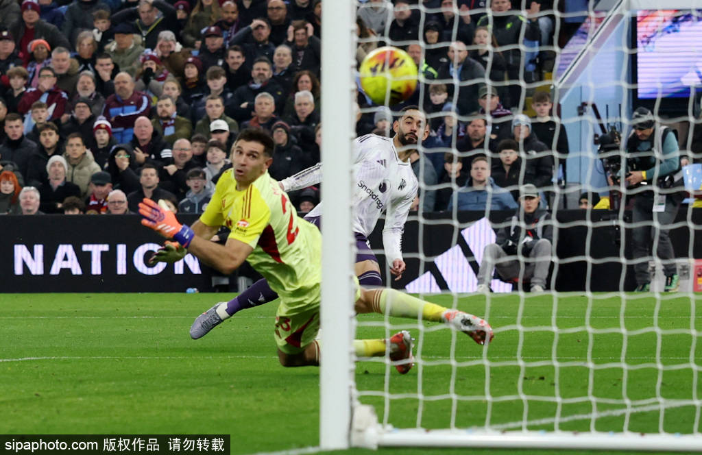 电竞足球-H2H GG联赛(2× 4分钟)_打疯了！热苏斯搓射破门打入复出后首球﻿电竞足球-H2H GG联赛(2× 4分钟)，阿森纳4-0领先维拉！