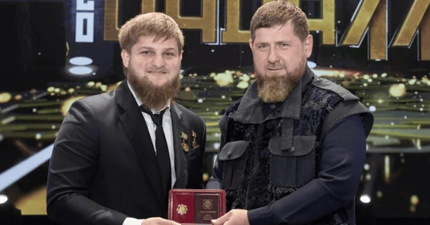 皇冠app
_斩首或活捉!卡德罗夫就等普京一声令下皇冠app
,乌军已最高戒备,基辅高官惶惶不安