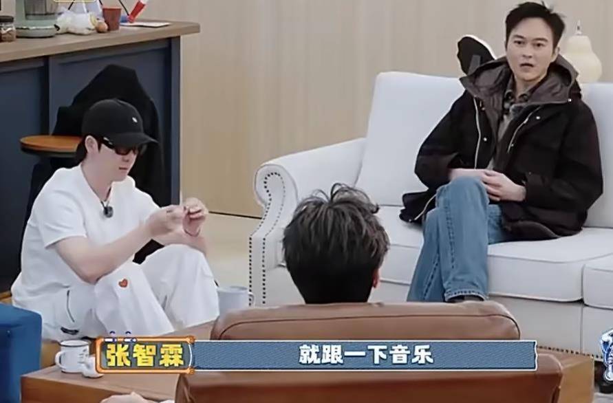 舒列夫 v 乌德勒支
_张智霖、袁咏仪的儿子在《歌手2025》实习时给陈楚生做过“光替”舒列夫 v 乌德勒支
,张智霖骄傲告诉陈楚生:儿子是学音乐的,乐器、创作、编曲都会,“比我厉害”