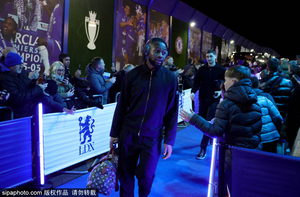 皇冠官方_3分钟2球！埃斯特旺补时造点皇冠官方，恩佐点射破门背后的战术解密与情感共鸣