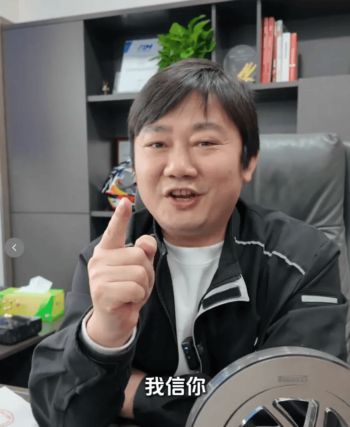 皇冠信用网在哪里开通_李亚鹏最新澄清：陈光标是真金白银捐了1000万元皇冠信用网在哪里开通，已经到账，非常感恩感谢