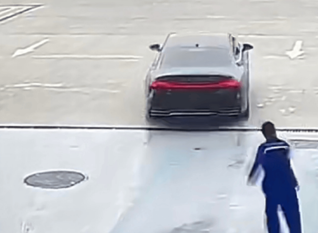 如何申请到皇冠信用网_合肥警方通报“奥迪车加油后逃单”:涉案驾驶人马某庆(男如何申请到皇冠信用网,21岁,外省人)已被行拘