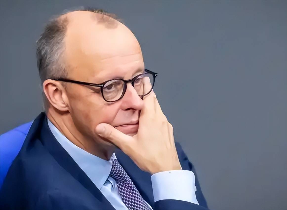 英格兰冠军联赛_30:18！选择党狂揽30%支持率英格兰冠军联赛，默茨想用10亿援乌翻盘，但为时已晚